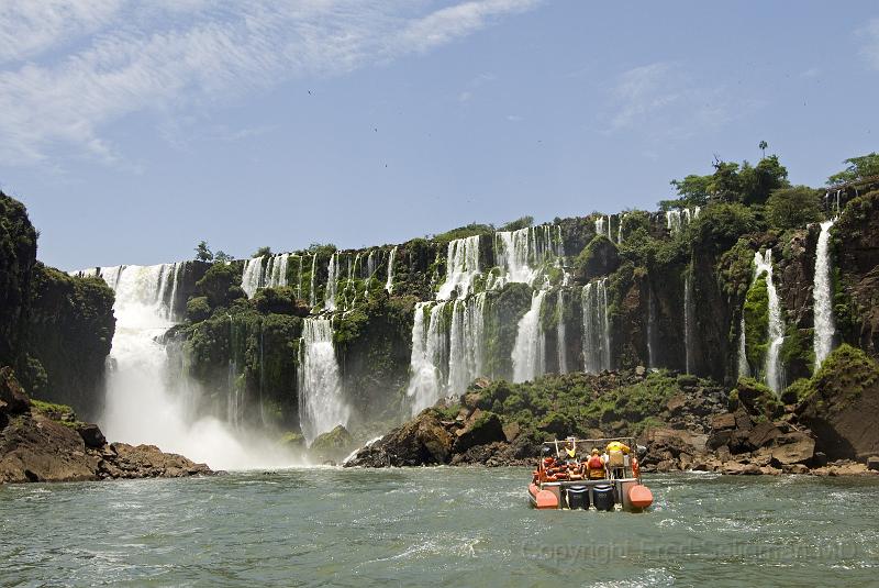 20071204_115408  D2X 4000x2677.jpg - Lower Iguazu Falls from boat, Argentina